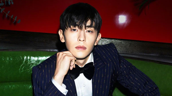CCTV gay gắt lên án Đặng Luân về bê bối trốn thuế, 'dằn mặt' nghệ sĩ Cbiz - Ảnh 1 CCTV gay gắt lên án Đặng Luân về bê bối trốn thuế, 'dằn mặt' nghệ sĩ Cbiz - Ảnh 1
