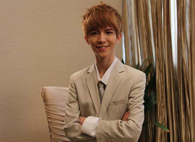 Quách Kính Minh sống trong 'biển' thị phi.