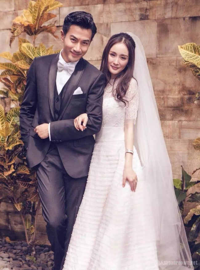 Lưu Khải Uy và Dương Mịch từng mặn nồng bên nhau. Lưu Khải Uy và Dương Mịch từng mặn nồng bên nhau.