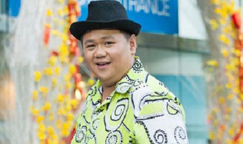 Sau bê bối chấn động, Minh Béo lộ clip đi hát hội chợ: Thái độ lạ của khán giả gây chú ý? - Ảnh 1 Sau bê bối chấn động, Minh Béo lộ clip đi hát hội chợ: Thái độ lạ của khán giả gây chú ý? - Ảnh 1
