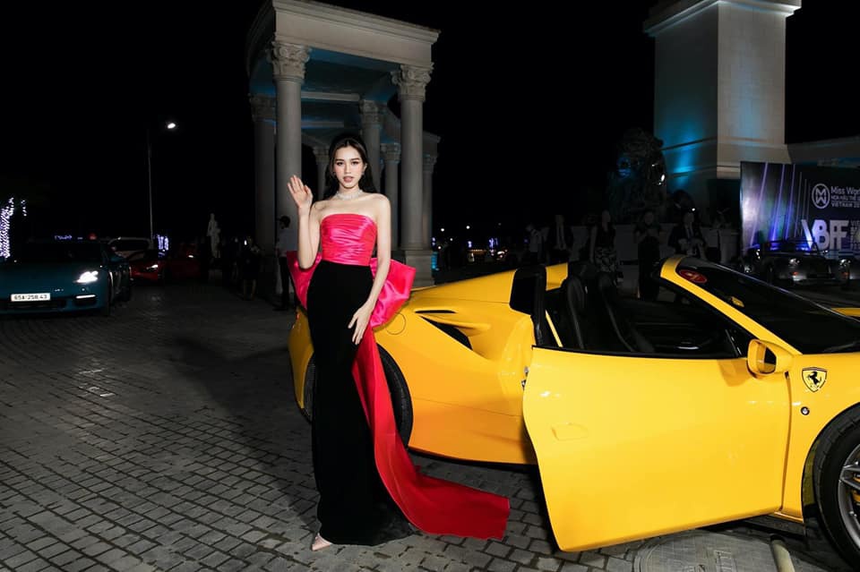 Đỗ Thị Hà xuất hiện ở sự kiện.