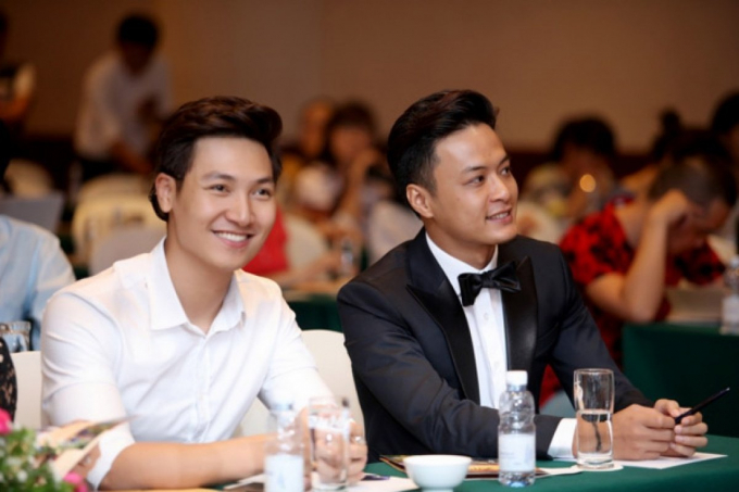 Mạnh Trường và Hồng Đăng có mối quan hệ thân thiết với nhau. Mạnh Trường và Hồng Đăng có mối quan hệ thân thiết với nhau.