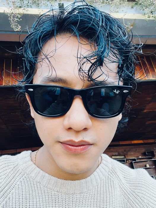 Dân mạng soi ra chiếc áo của Mai Tài Phến giống với hôm tham gia show của Mỹ Tâm. Ảnh FBNV