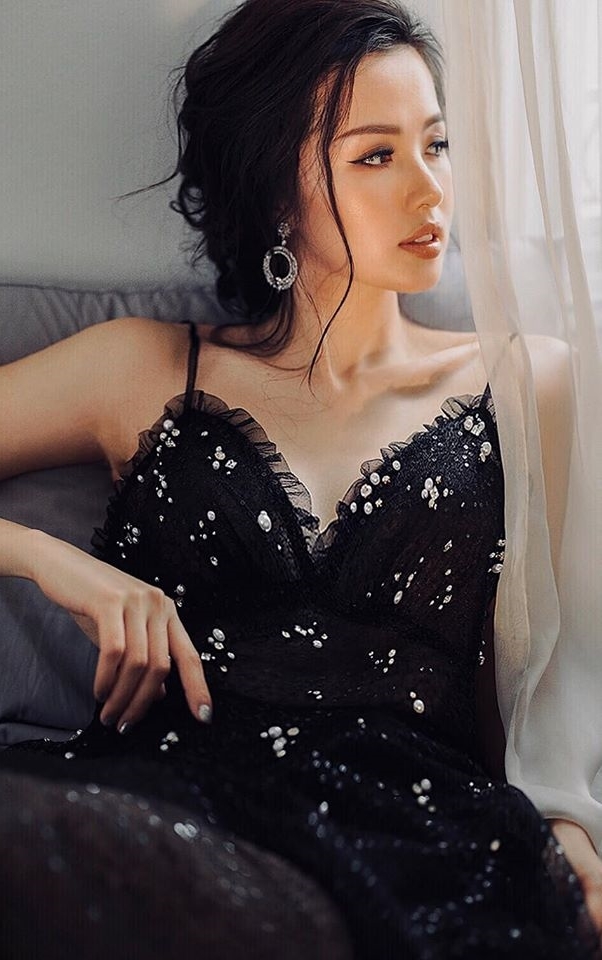 'Đứng hình' với nhan sắc của hotgirl Tâm Tít sau 2 lần sinh nở: Lộ cuộc sống sau khi làm dâu hào môn - Ảnh 5 'Đứng hình' với nhan sắc của hotgirl Tâm Tít sau 2 lần sinh nở: Lộ cuộc sống sau khi làm dâu hào môn - Ảnh 5