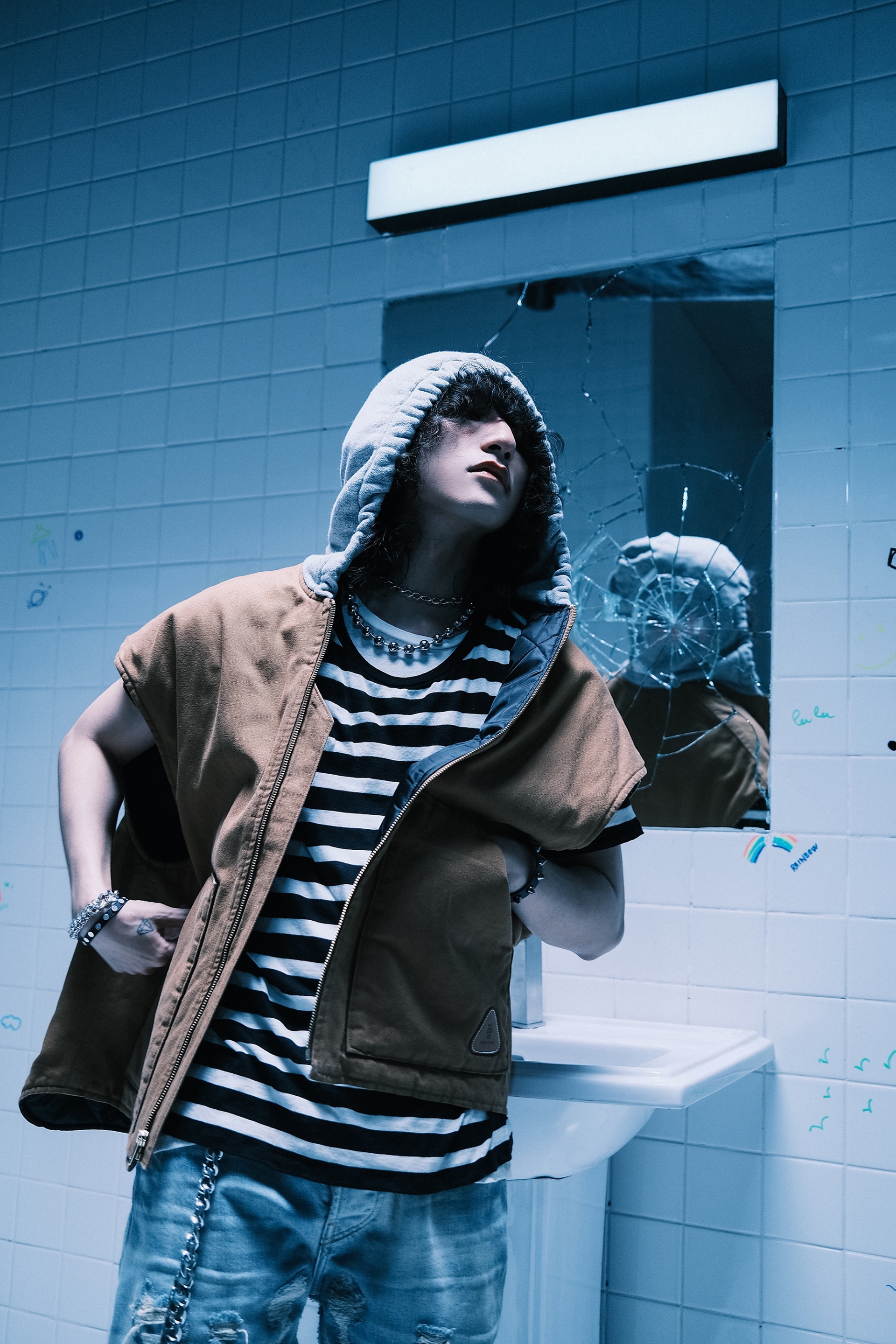 Sau ồn ào MV mới, Sơn Tùng chịu nhiều tổn thất nặng nề thế nào? - Ảnh 1