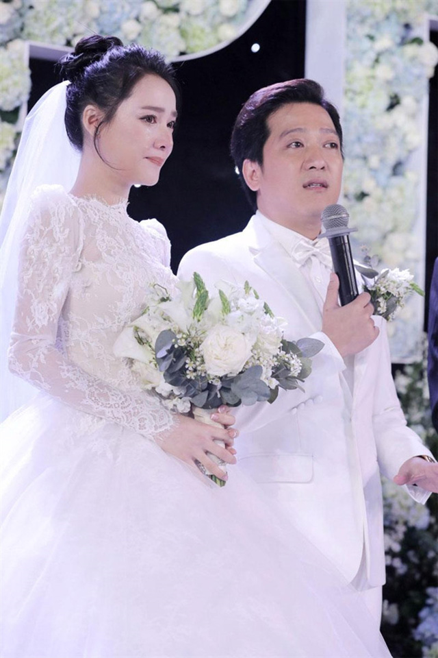 Lộ cách Trường Giang tẩy trắng ồn ào tình ái thành 'ông chồng quốc dân': Hành động Nhã Phương mới bất ngờ - Ảnh 3 Lộ cách Trường Giang tẩy trắng ồn ào tình ái thành 'ông chồng quốc dân': Hành động Nhã Phương mới bất ngờ - Ảnh 3