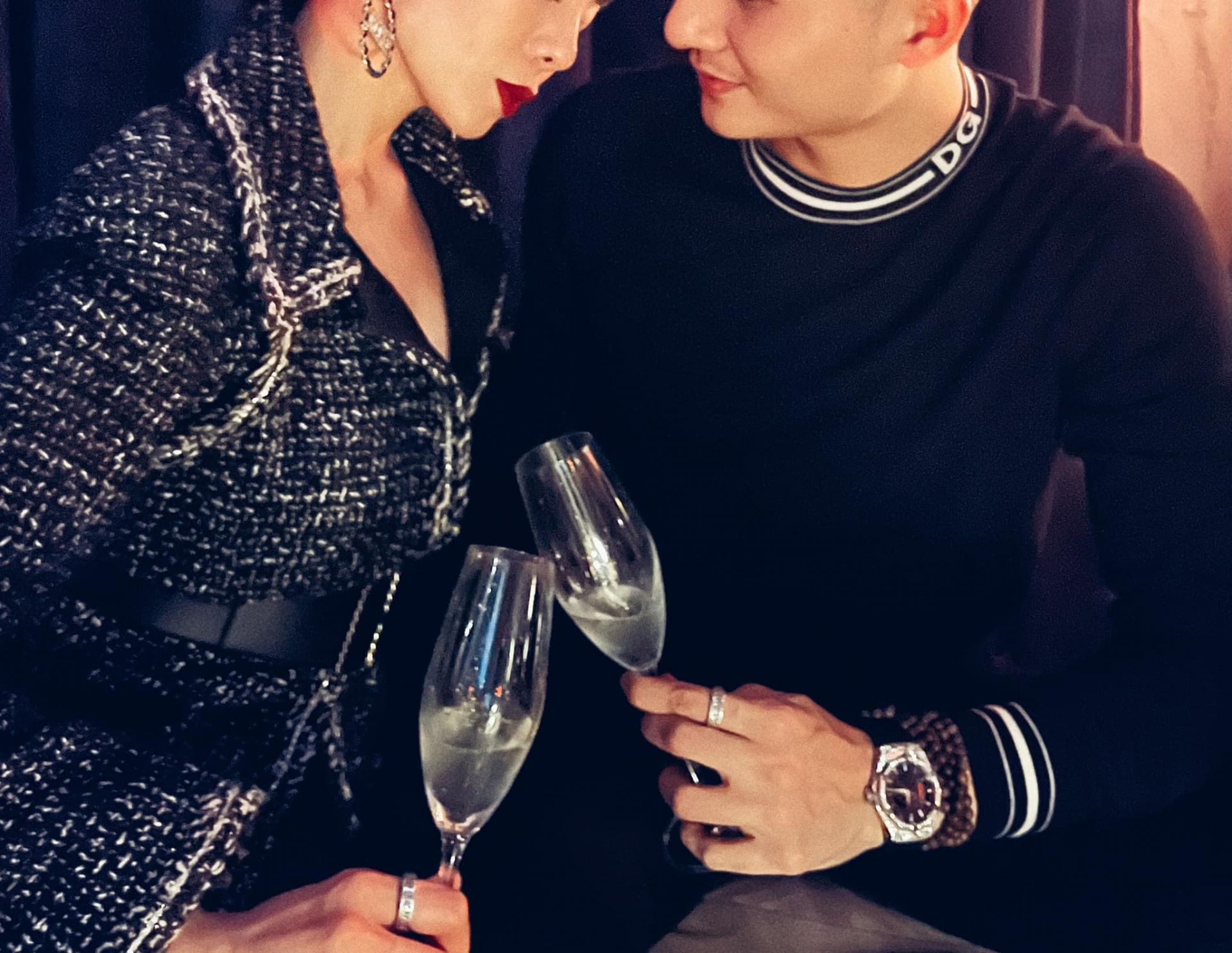 Hình ảnh đầy tình tứ của Lệ Quyên và tình trẻ Lâm Bảo Châu. Ảnh: Facebook