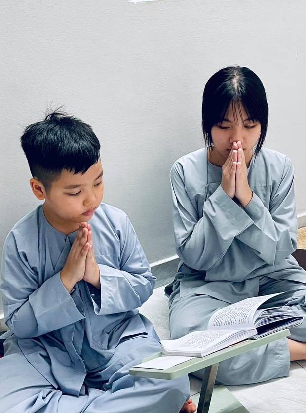 Rũ bỏ mọi thành kiến sau ồn ào, vợ cũ Vân Quang Long chia sẻ hình ảnh ai nấy đều xúc động - Ảnh 2 Rũ bỏ mọi thành kiến sau ồn ào, vợ cũ Vân Quang Long chia sẻ hình ảnh ai nấy đều xúc động - Ảnh 2