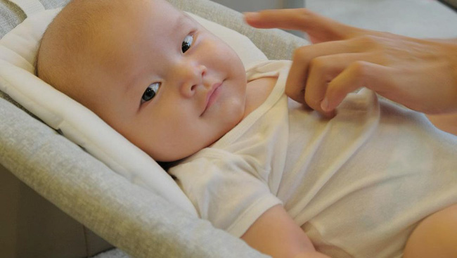 Và sự lanh lợi tinh nghịch của bé Leon. Ảnh: Instagram