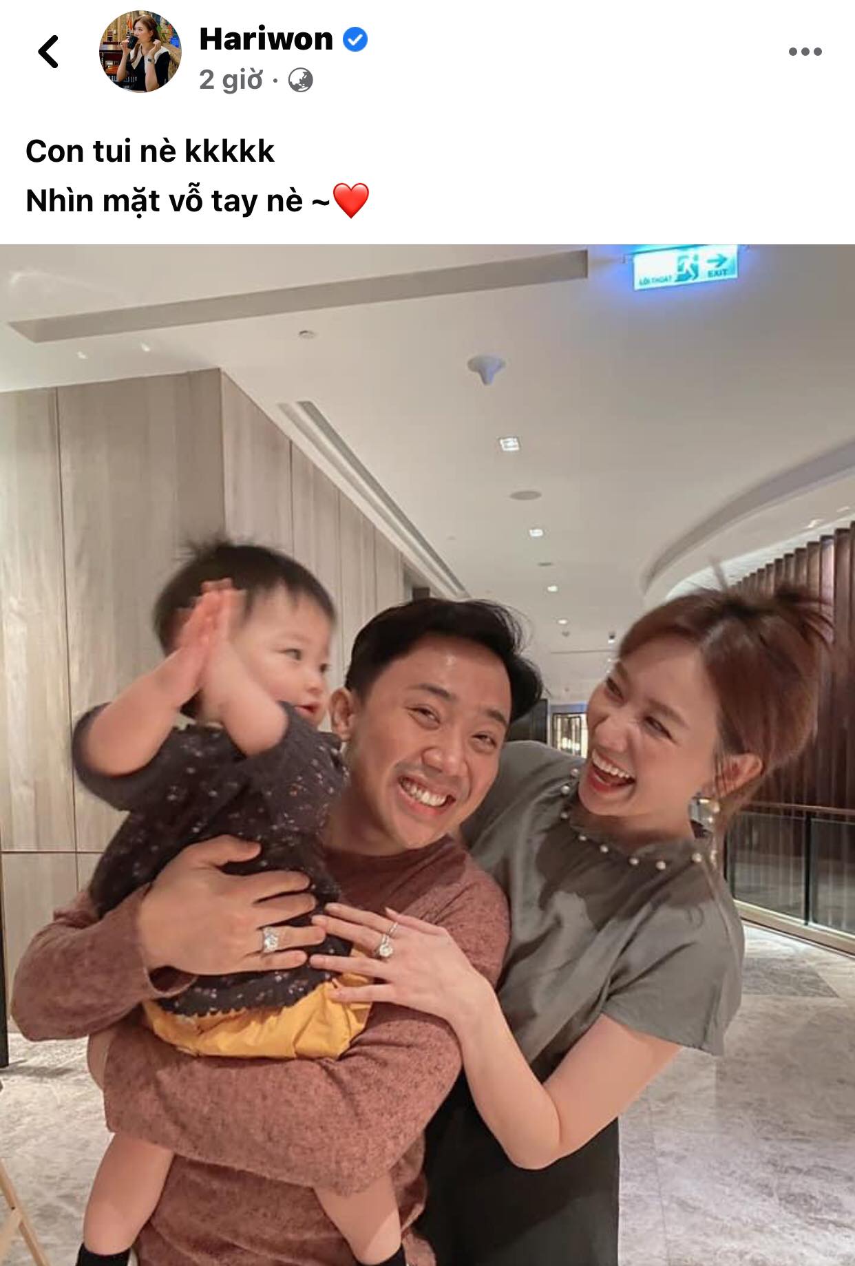 Hari Won hào hứng khoe hình ảnh 'con cưng' bên ông xã. Ảnh: Facebook