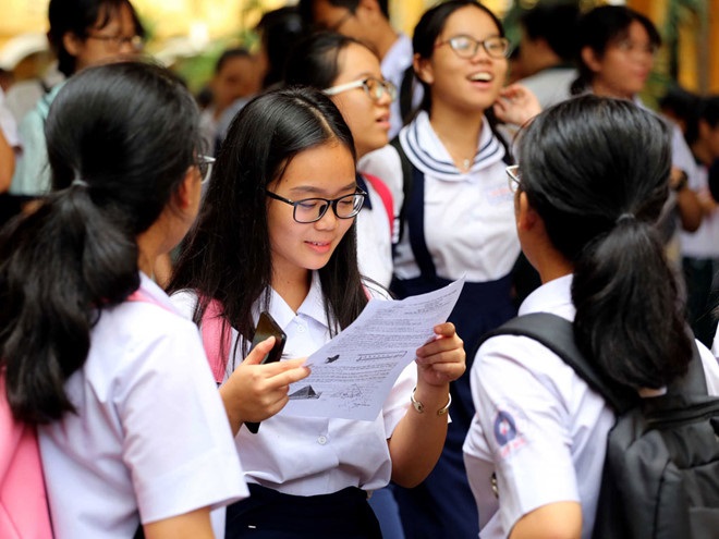 Học sinh nhiều tỉnh thành chính thức đi học trở lại sau thời gian nghỉ dịch. Ảnh: Internet Học sinh nhiều tỉnh thành chính thức đi học trở lại sau thời gian nghỉ dịch. Ảnh: Internet