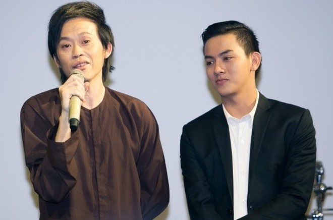 Ca sĩ Hoài Lâm từng được danh hài Hoài Linh nhận làm con nuôi và nâng đỡ hết mức. Ảnh: Internet Ca sĩ Hoài Lâm từng được danh hài Hoài Linh nhận làm con nuôi và nâng đỡ hết mức. Ảnh: Internet