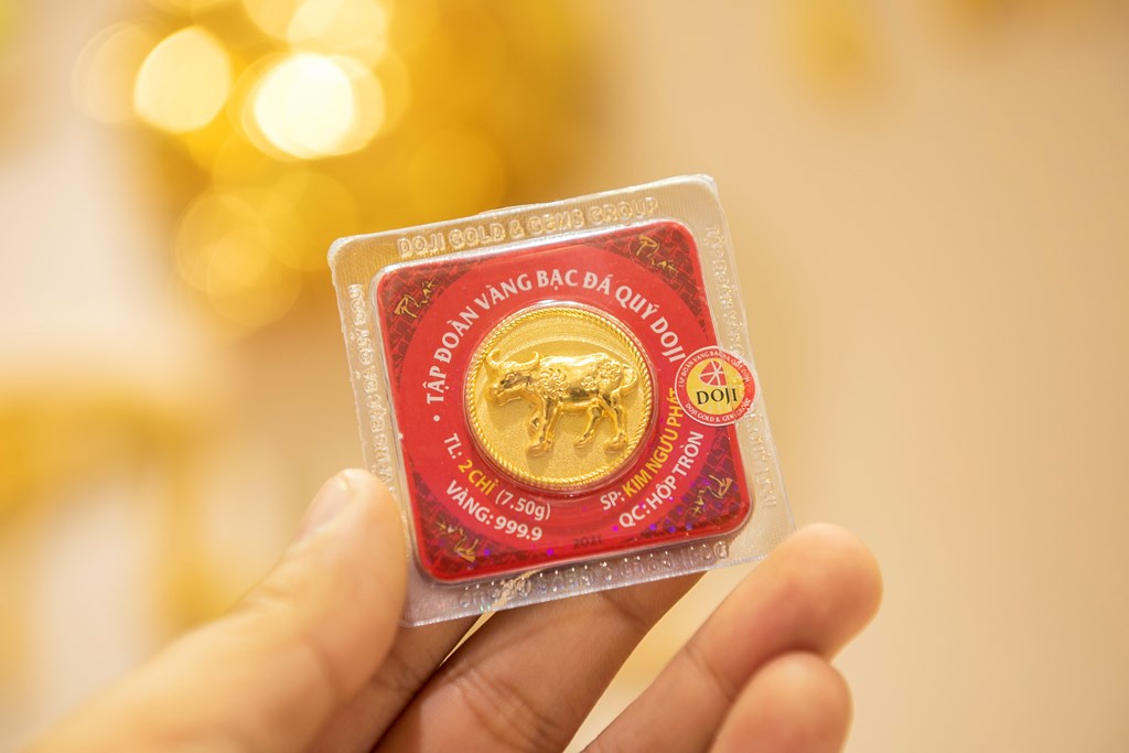 Giá vàng trong nước tiếp tục lao dốc giảm sâu. Ảnh: Internet