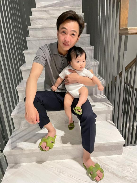 Khoe kiểu tóc mới của ái nữ, Đàm Thu Trang khiến dân tình ngã ngửa vì chi tiết này - Ảnh 2