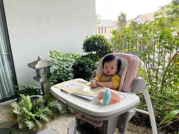 Cường Đôla và Đàm Thu Trang thường xuyên khoe hình ảnh ái nữ đầu lòng trên trang cá nhân và nhận được sự yêu thích của người hâm mộ. Ảnh: Facebook