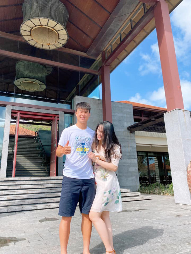 Cả hai thường xuyên chia sẻ hình ảnh gia đình hạnh phúc trên trang cá nhân. Ảnh: Facebook Cả hai thường xuyên chia sẻ hình ảnh gia đình hạnh phúc trên trang cá nhân. Ảnh: Facebook
