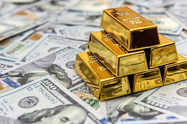 Đồng USD hiện tăng và tạo sức ép rất lớn lên vàng. Ảnh: Internet Đồng USD hiện tăng và tạo sức ép rất lớn lên vàng. Ảnh: Internet