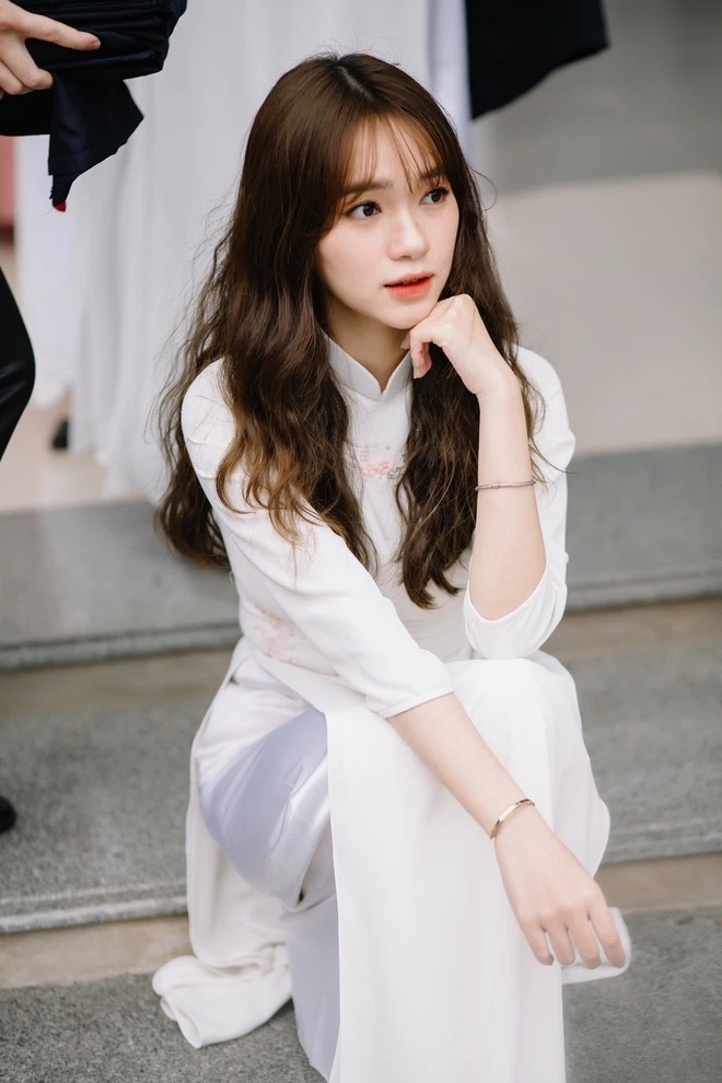 Hot girl của ĐH Kinh tế Quốc dân sở hữu nhan sắc xinh đẹp. Ảnh: Facebook Hot girl của ĐH Kinh tế Quốc dân sở hữu nhan sắc xinh đẹp. Ảnh: Facebook