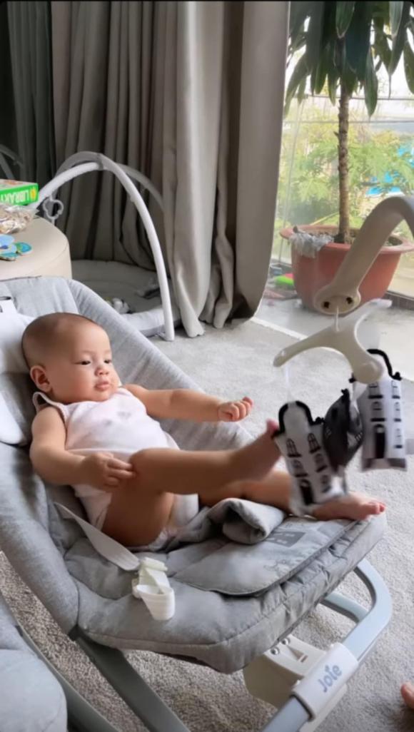 Hai tính cách hoàn toàn trái ngược của hai nhóc tỳ nhà Hồ Ngọc Hà. Ảnh: Facebook Hai tính cách hoàn toàn trái ngược của hai nhóc tỳ nhà Hồ Ngọc Hà. Ảnh: Facebook