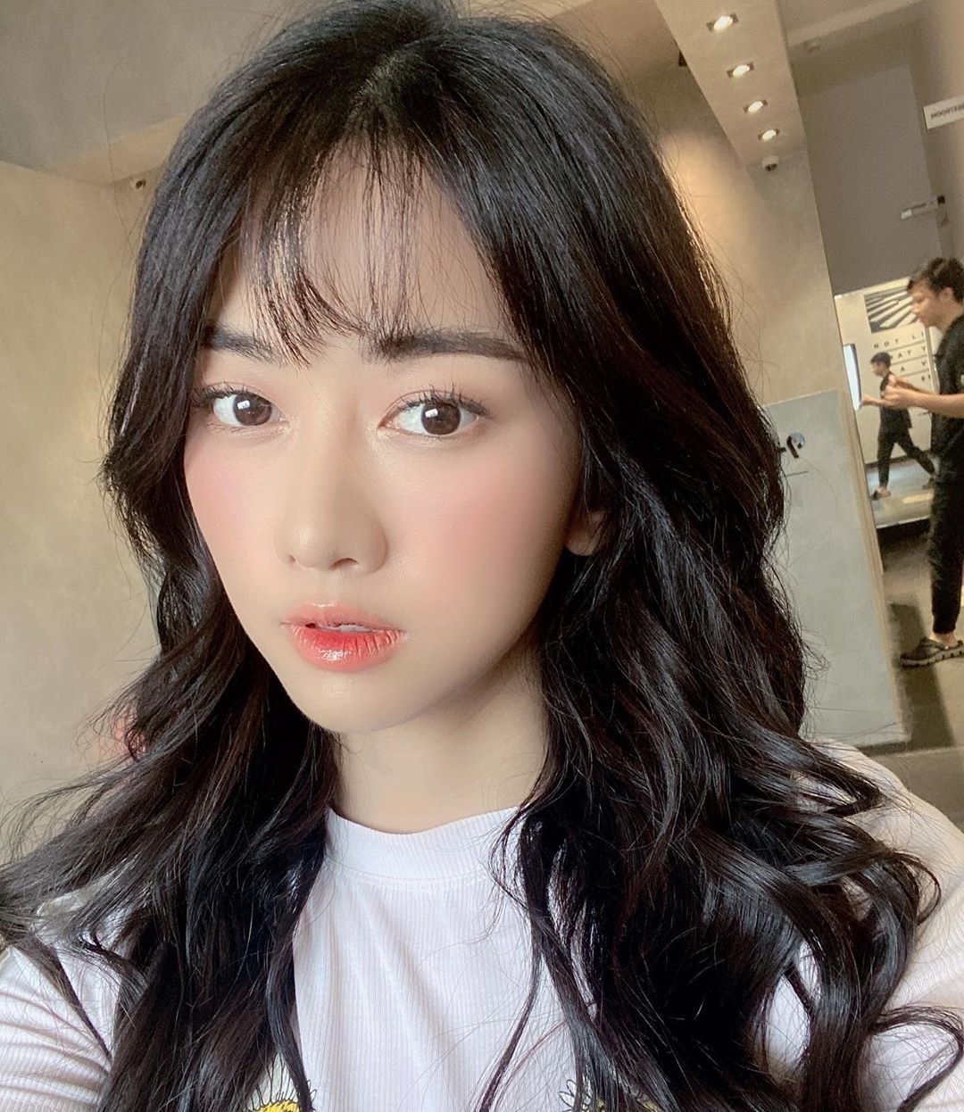 Phong cách ăn mặc của Lê Bống vấp phải nhiều ý kiến trái chiều. Ảnh: Facebook