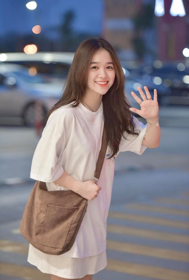 Cô nàng hiện cũn là mẫu ảnh với khoản thu nhập không hề nhỏ. Ảnh: Facebook