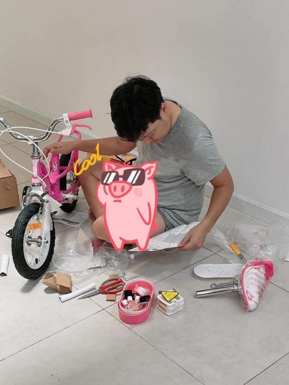 Nhã Phương chính thức bị Trường Giang cho 'ra rìa' bởi sự xuất hiện của cô gái đặc biệt này! - Ảnh 1