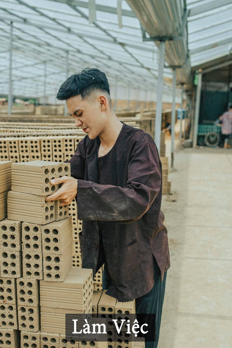 Hình ảnh nam sinh hóa Chí Phèo khiến nhiều người ấn tượng. Ảnh: Facebook Hình ảnh nam sinh hóa Chí Phèo khiến nhiều người ấn tượng. Ảnh: Facebook