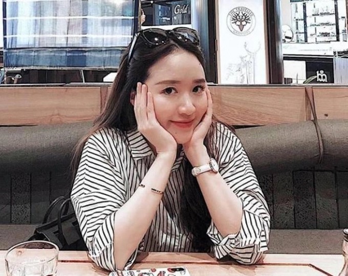Hết than cô đơn, bà xã Xuân Trường lại tung ảnh cực tình tứ bên đức lang quân - Ảnh 3 Hết than cô đơn, bà xã Xuân Trường lại tung ảnh cực tình tứ bên đức lang quân - Ảnh 3