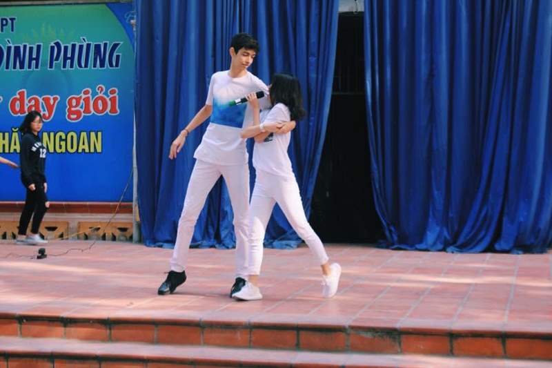 Nam thần Tiktoker Rufino Aybar và hoạt động ngoại khóa trên trường. Ảnh: Internet