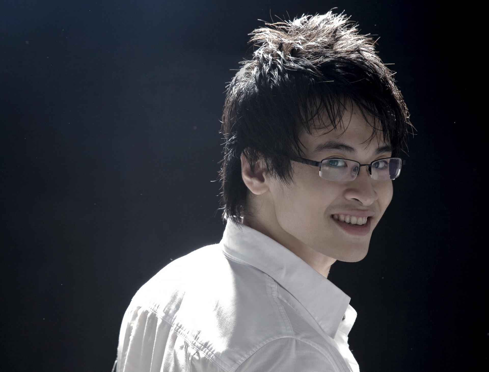 Hà Anh Tuấn là một dân 'ngoại đạo' dấn thân vào con đường ca hát. Ảnh: Internet