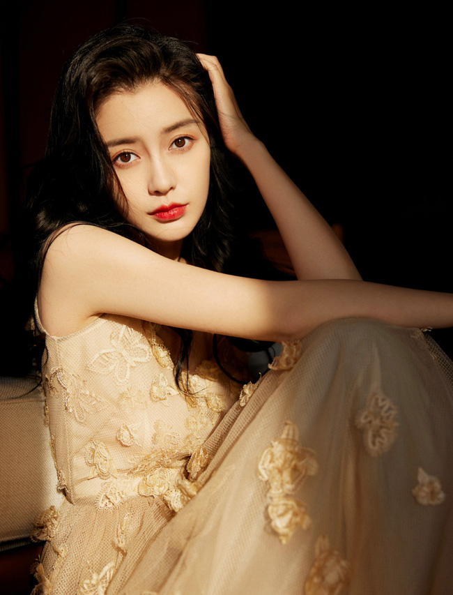 Nhan sắc đẹp xuất sắc của Angelababy thời điểm hiện tại. Ảnh: Internet Nhan sắc đẹp xuất sắc của Angelababy thời điểm hiện tại. Ảnh: Internet