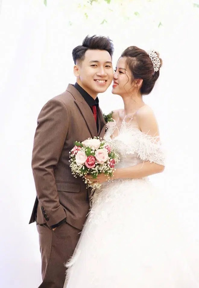 Huy Cung theo dõi mỗi Hậu Hoàng dù đã có gia đình. Ảnh: Internet Huy Cung theo dõi mỗi Hậu Hoàng dù đã có gia đình. Ảnh: Internet