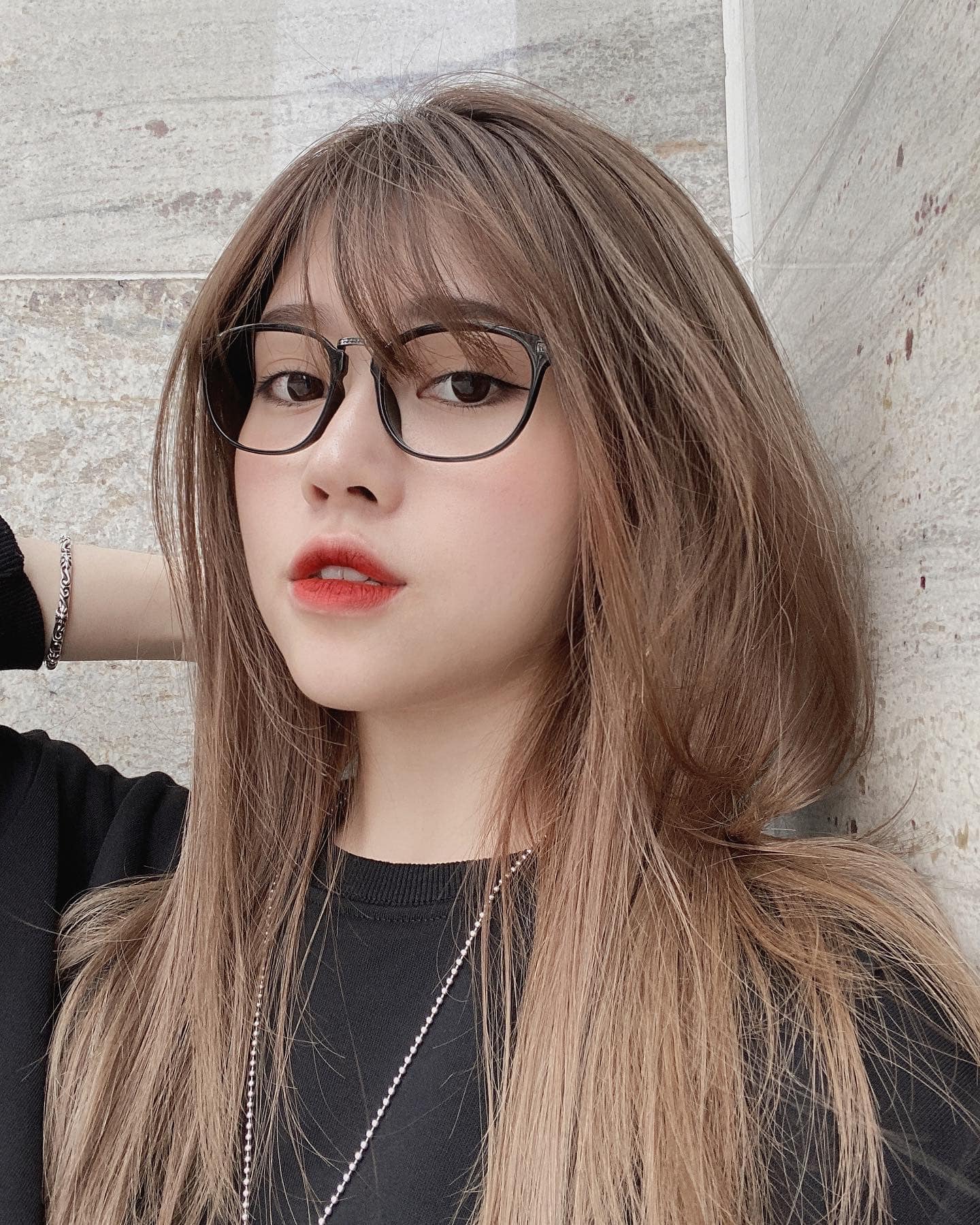 Thủy Tiên sở hữu gương mặt xinh đẹp ấn tượng. Ảnh: Facebook