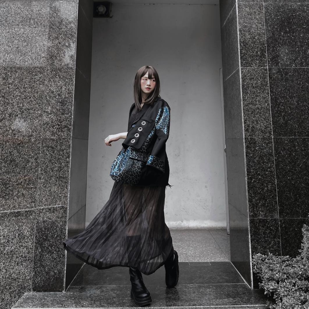 Hotgirl tiktoker Lê Bống luôn gây ấn tượng với gu thời trang ấn tượng. Ảnh: Facebook