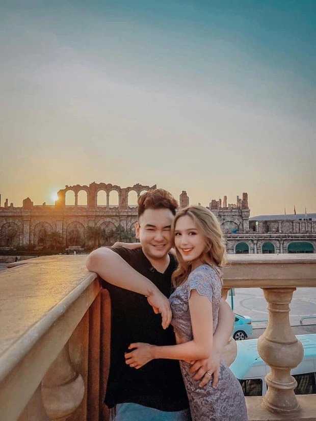Thói quen giản dị của Xoài Non nhận về nhiều ý kiến trái chiều. Ảnh: Facebook Thói quen giản dị của Xoài Non nhận về nhiều ý kiến trái chiều. Ảnh: Facebook