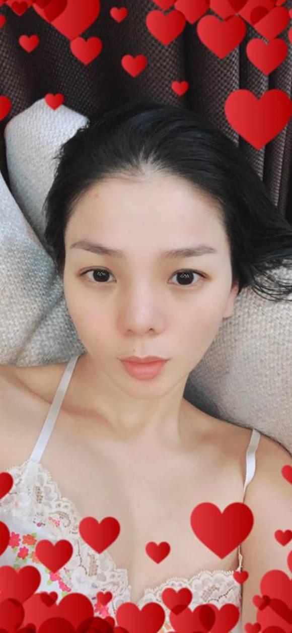 Lệ Quyên với nhan sắc mặt mộc đến khó tin. Ảnh: Facebook