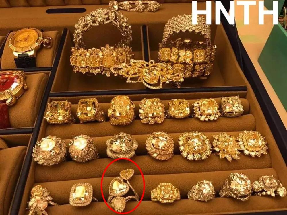 Sự thật ít biết về chiếc nhẫn kim cương mà bà Nguyễn Phương Hằng từng đeo, liên quan đến Hà Hồ 1 Sự thật ít biết về chiếc nhẫn kim cương mà bà Nguyễn Phương Hằng từng đeo, liên quan đến Hà Hồ 1