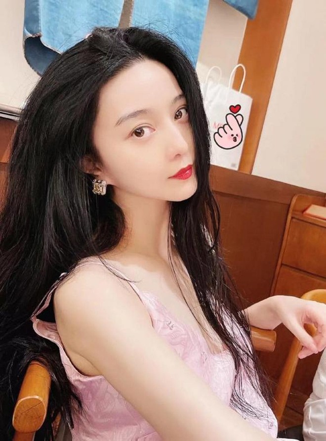 Phạm Băng Băng và hình ảnh mới nhất trên trang cá nhân. Ảnh: Internet Phạm Băng Băng và hình ảnh mới nhất trên trang cá nhân. Ảnh: Internet