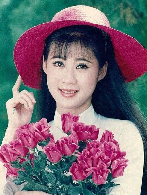 Đệ nhất mỹ nhân màn ảnh Việt Diễm Hương và những nốt thăng trầm khó quên trong cuộc đời 2 Đệ nhất mỹ nhân màn ảnh Việt Diễm Hương và những nốt thăng trầm khó quên trong cuộc đời 2