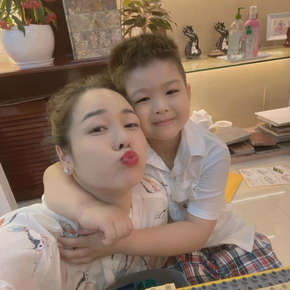 Sao Việt 14/8: Góc khuất đời tư của 'bà hoàng truyền hình VTV', Midu bất chấp lời cảnh báo chỉ để 'thả thính' - Ảnh 4 Sao Việt 14/8: Góc khuất đời tư của 'bà hoàng truyền hình VTV', Midu bất chấp lời cảnh báo chỉ để 'thả thính' - Ảnh 4