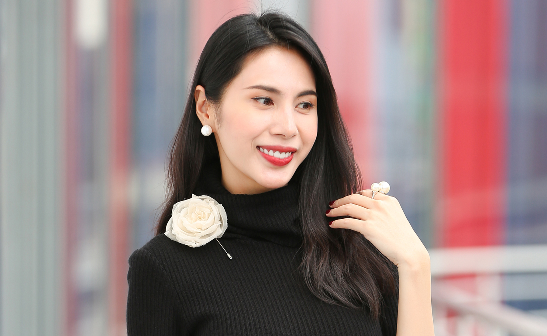 Thuỷ Tiên đanh thép đáp trả tin đồn 'lươn lẹo' khi đi từ thiện ở Quảng Ngãi 4 Thuỷ Tiên đanh thép đáp trả tin đồn 'lươn lẹo' khi đi từ thiện ở Quảng Ngãi 4