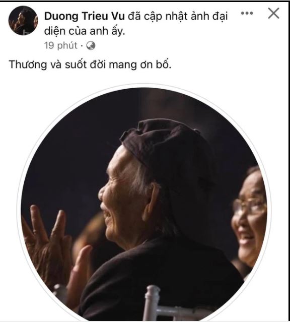 Em gái và em trai Hoài Linh đau buồn báo tang sự. Ảnh: Facebook Em gái và em trai Hoài Linh đau buồn báo tang sự. Ảnh: Facebook