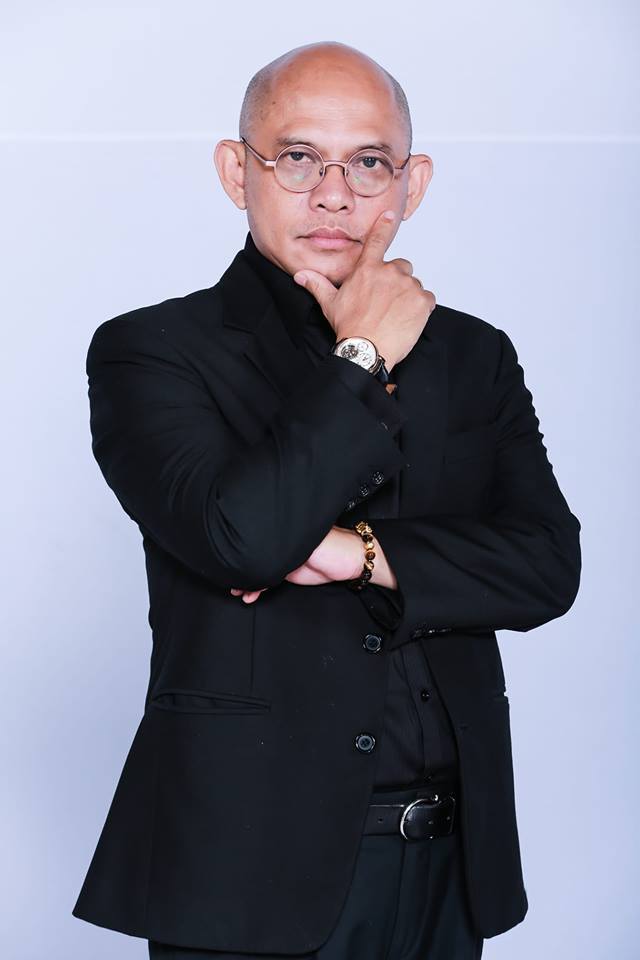 Bà Phương Hằng tiết lộ sốc về 'ông trùm showbiz' Color Man: Trùm showbiz kiêm 'tú ông' 2 Bà Phương Hằng tiết lộ sốc về 'ông trùm showbiz' Color Man: Trùm showbiz kiêm 'tú ông' 2