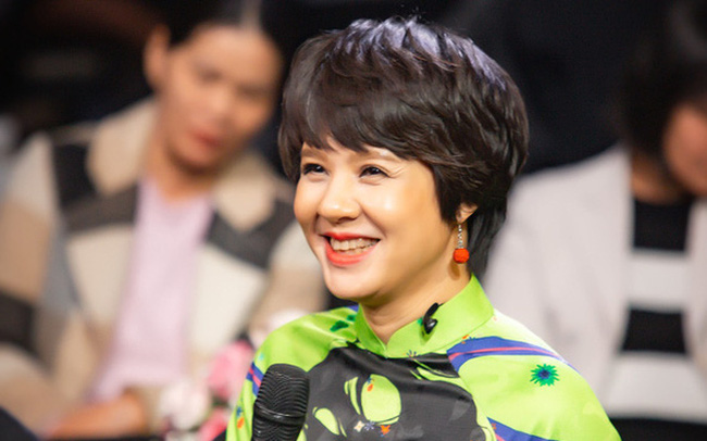 Người đẹp nổi tiếng VTV Diễm Quỳnh tiết lộ sự thật về nghề 