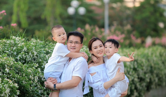 Nữ Đại uý vào vai mẹ Tuệ Nhi trong 11 tháng 5 ngày và cuộc hôn nhân bình dị kín tiếng  4