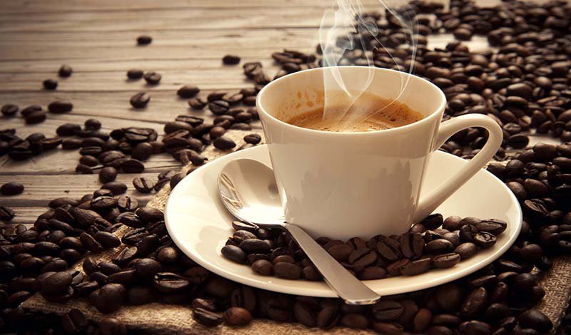 Uống nhiều cà phê sẽ khiến cho cơ thể cảm thấy bồn chồn. Ảnh: Internet