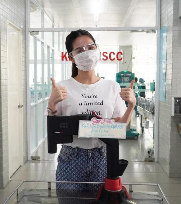 Ngọc Trinh bất ngờ bị lôi vào vòng xoáy 'sao kê từ thiện' khi lộ sơ hở khó chối cãi 3 Ngọc Trinh bất ngờ bị lôi vào vòng xoáy 'sao kê từ thiện' khi lộ sơ hở khó chối cãi 3
