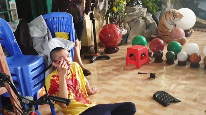 Mẹ Diễm My đanh thép đáp trả Tịnh Thất Bồng Lai: 'Tiền bạc nào mua được sai lầm?' - Ảnh 1 Mẹ Diễm My đanh thép đáp trả Tịnh Thất Bồng Lai: 'Tiền bạc nào mua được sai lầm?' - Ảnh 1