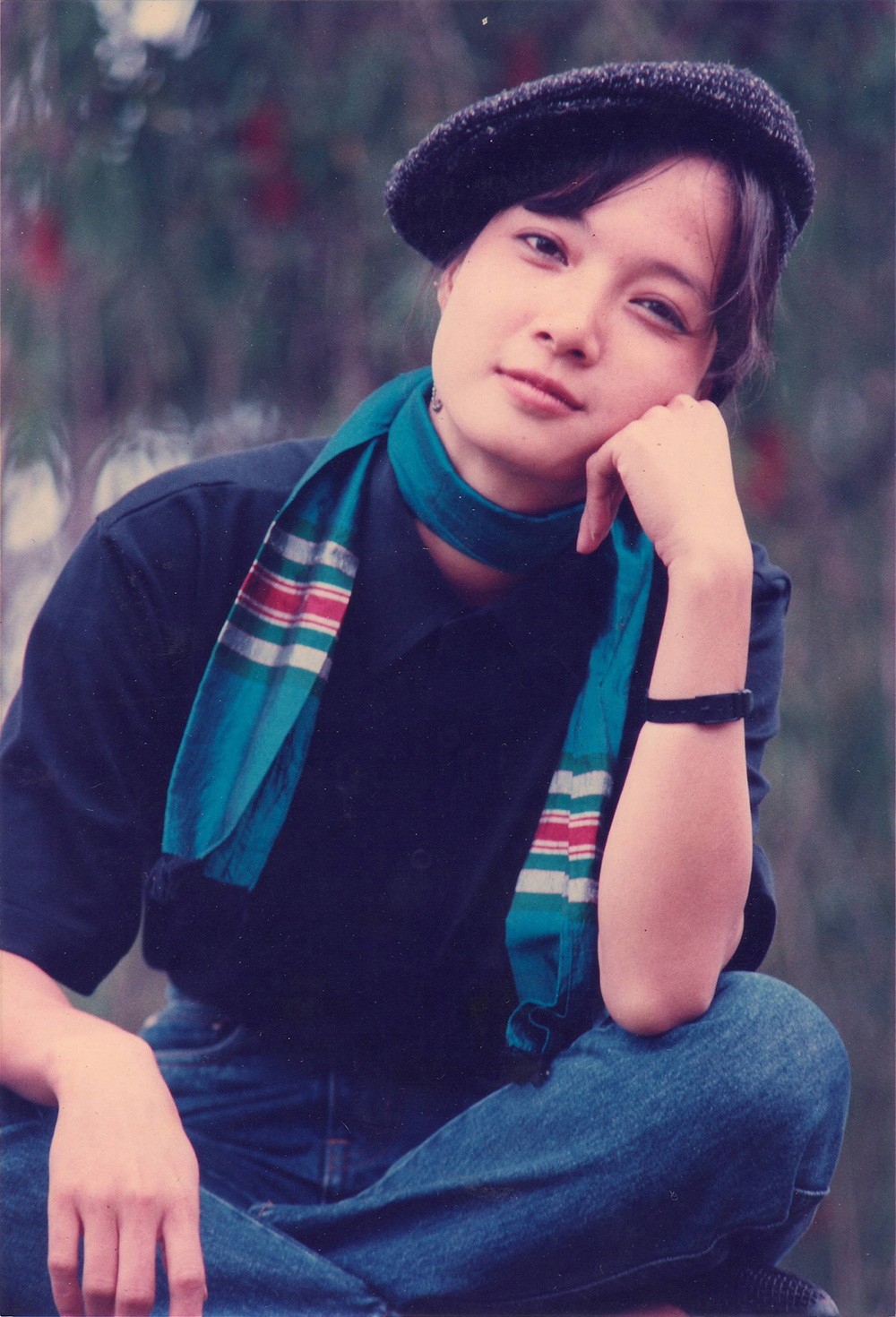 NSND Lê Khanh khiến dân tình 'rớt hố u mê' với loạt ảnh thanh xuân lần đầu hé lộ - Ảnh 5 NSND Lê Khanh khiến dân tình 'rớt hố u mê' với loạt ảnh thanh xuân lần đầu hé lộ - Ảnh 5