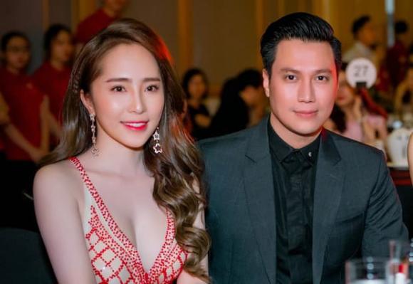 Việt Anh tiết lộ sự thật về người 'vợ mới' sau khi thoải mái tạo dáng bên 'tình tin đồn' Quỳnh Nga 4